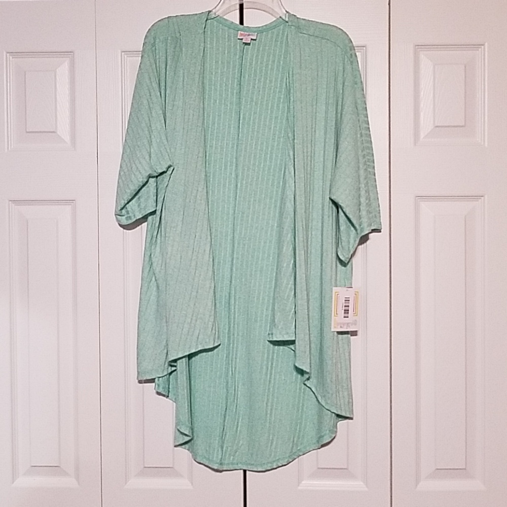 LuLaRoe Sea foam green Small LindsAy NEW
